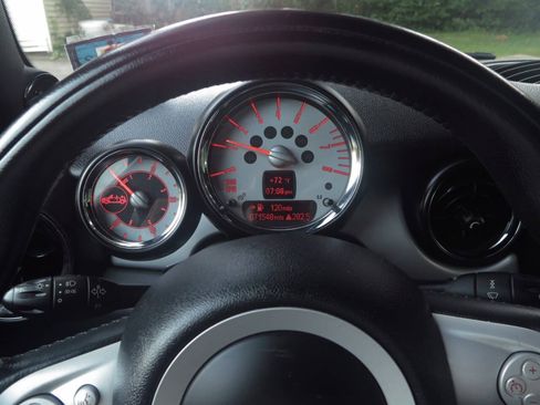 Used 2010 MINI Cooper Convertible FWD image 8