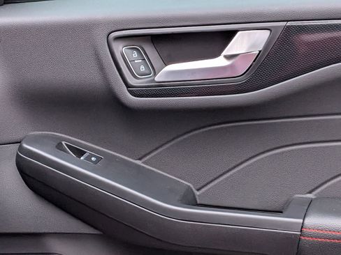 New 2026 Ford Escape ST-Line w/ Tech Pack #1 FWD image 39