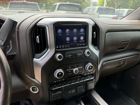 Used 2021 GMC Sierra 1500 SLT w/ SLT Premium Plus Package AWD/4WD image 19