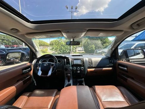 Used 2017 Toyota Sequoia Platinum RWD image 13