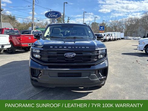 Used 2025 Ford Expedition Active image 2