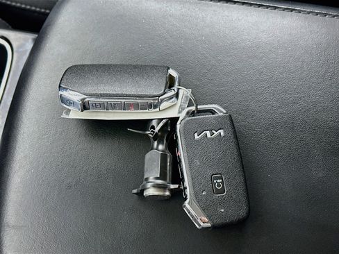 Used 2022 Kia Telluride EX w/ EX Premium Package AWD/4WD image 26
