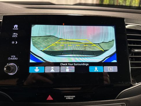 Certified 2025 Honda Passport TrailSport image 18