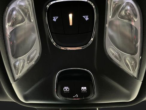 Certified 2025 Jeep Compass Limited w/ High Altitude Package image 25