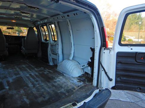 Used 2019 GMC Savana 3500 G3500 Cargo w/ Driver Convenience Package image 20