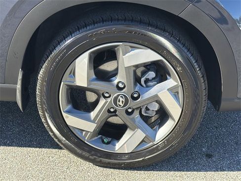Certified 2025 Hyundai Venue Limited image 12