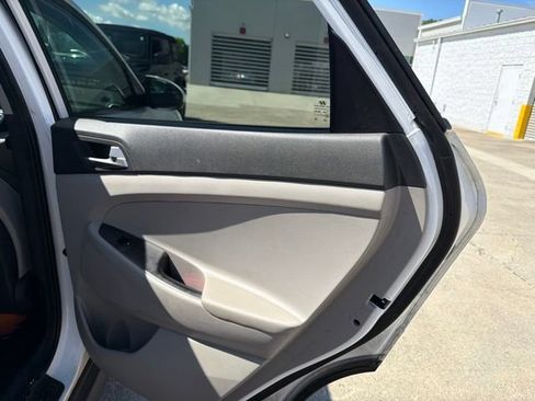 Used 2021 Hyundai Tucson SE AWD/4WD image 31