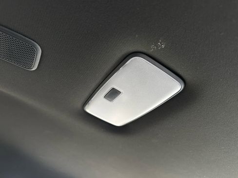 Used 2025 Toyota Tacoma TRD Sport AWD/4WD image 39