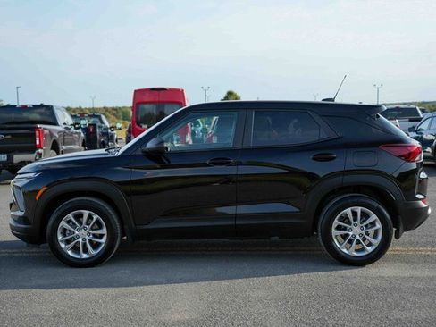 Used 2025 Chevrolet TrailBlazer LS w/ LS Convenience Package image 8