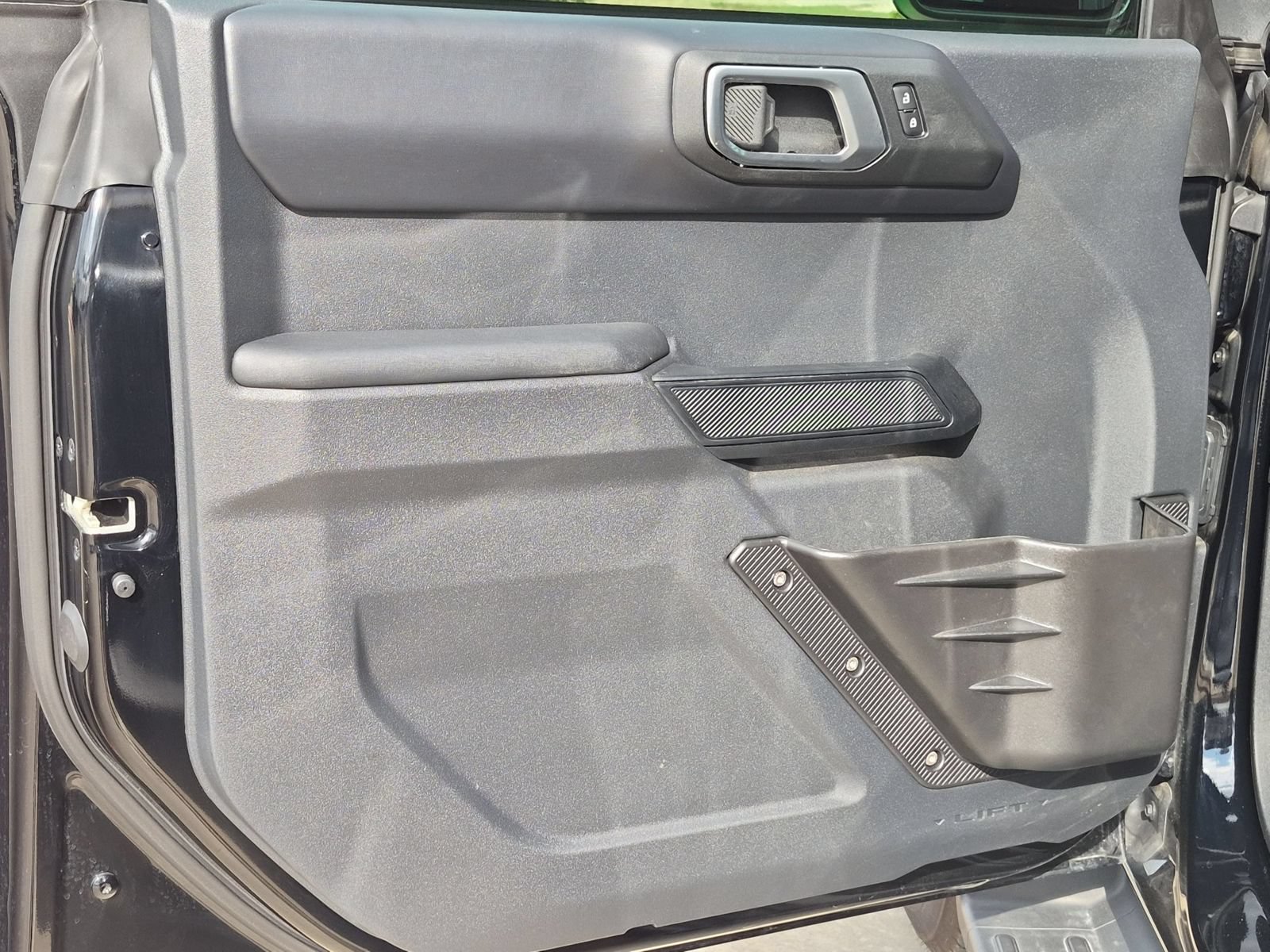 Used 2025 Ford Bronco Outer Banks AWD/4WD image 11