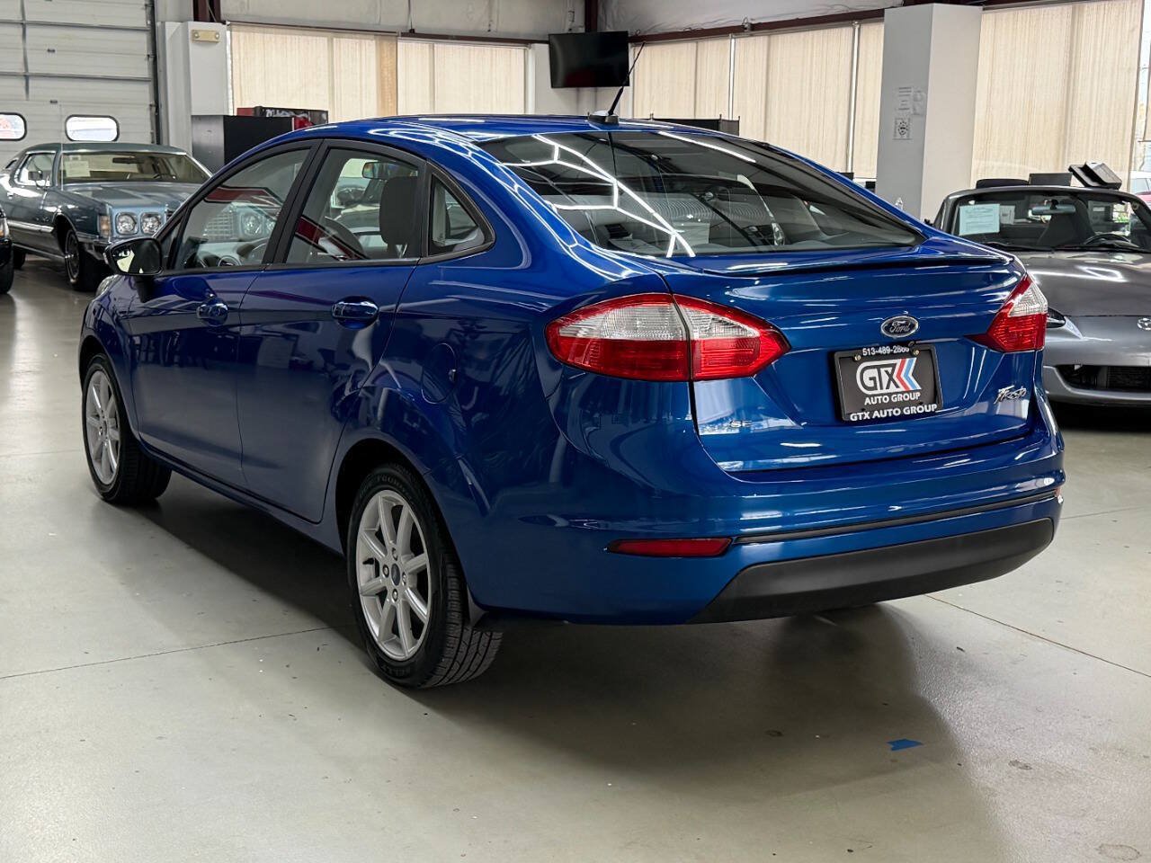 Used 2018 Ford Fiesta SE w/ Equipment Group 201A FWD image 4