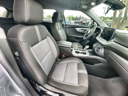 Used 2025 Chevrolet Blazer LT FWD image 27