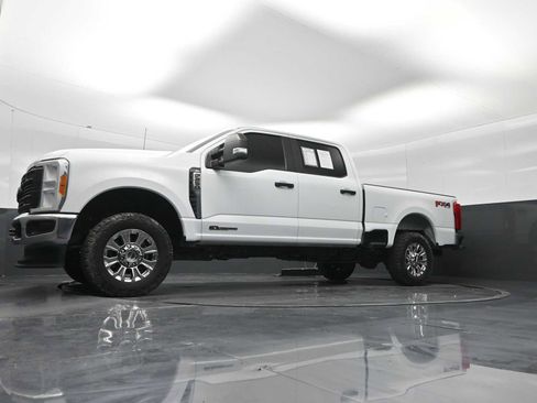Used 2023 Ford F250 XL w/ FX4 Off-Road Package image 29