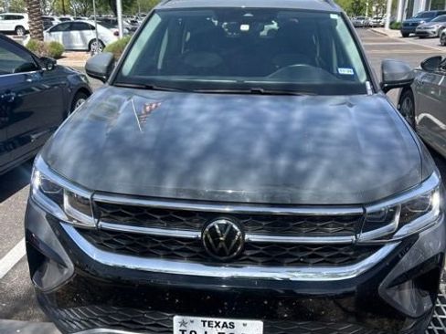 Used 2024 Volkswagen Taos SEL AWD/4WD image 3