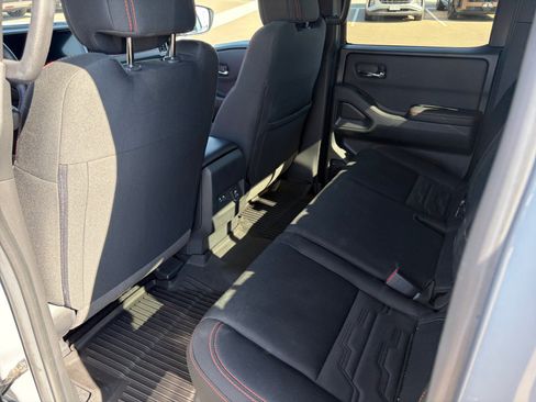 Used 2025 Nissan Frontier PRO-4X w/ Pro Convenience Package AWD/4WD image 17