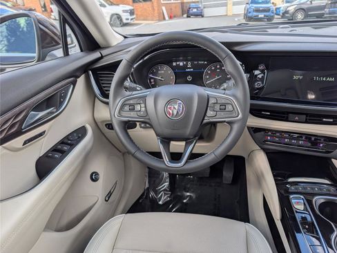 Used 2023 Buick Envision Avenir image 19