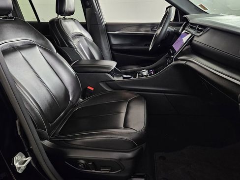 Used 2024 Jeep Grand Cherokee Limited w/ Trailer Tow Package image 31