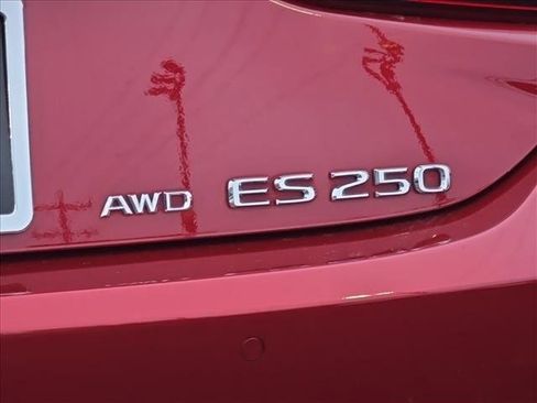 Used 2022 Lexus ES 250 w/ Premium Package image 8
