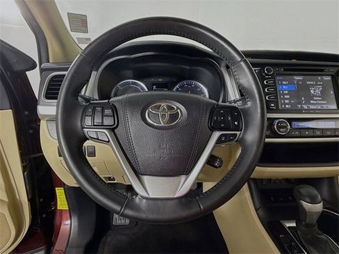 Used 2019 Toyota Highlander Limited image 11