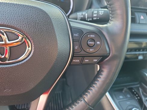Used 2024 Toyota RAV4 SE w/ Weather Package image 22