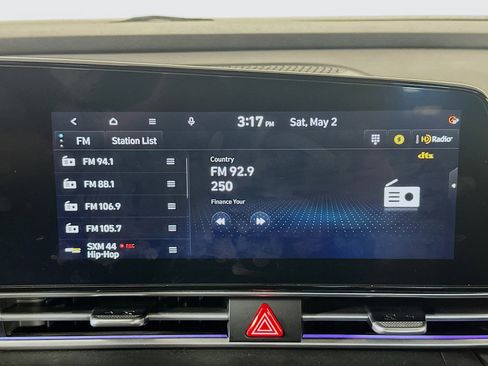 Used 2024 Hyundai Elantra SEL FWD image 21