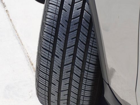 Used 2019 Mercedes-Benz GLC 300 4MATIC image 5