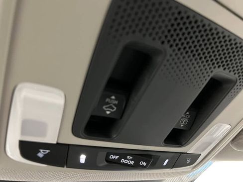 New 2025 Honda Pilot Touring image 21