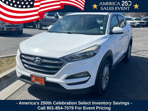 Used 2016 Hyundai Tucson SE w/ Option Group 02 FWD image 2
