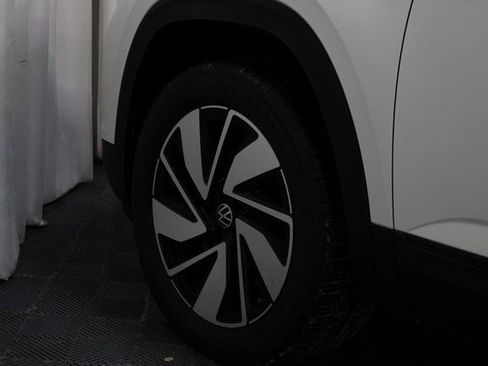 New 2026 Volkswagen Atlas SE image 27