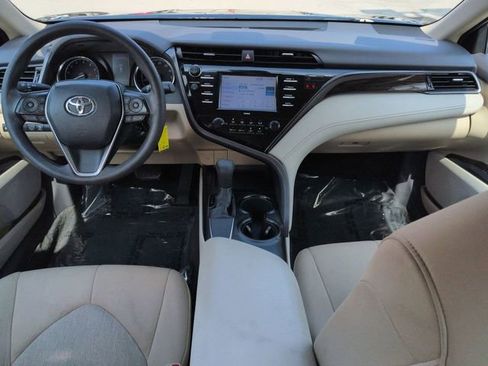 Used 2020 Toyota Camry LE FWD image 14