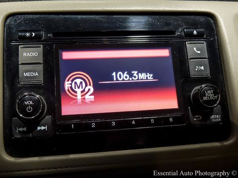 Used 2021 Honda HR-V LX image 18