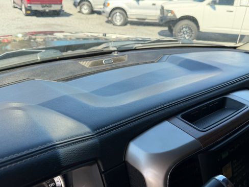 Used 2014 RAM 3500 Laramie image 27