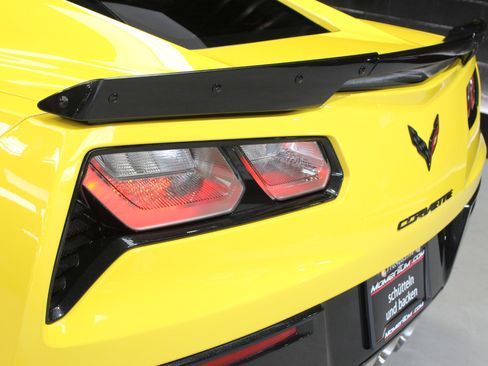 Used 2017 Chevrolet Corvette Z06 image 10