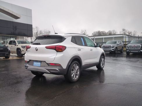 Certified 2022 Buick Encore GX Essence w/ Advanced Technology Package image 5