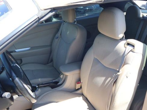 Used 2012 Chrysler 200 Touring FWD image 12