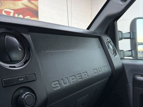 Used 2014 Ford F550 4x4 Crew Cab Super Duty image 30