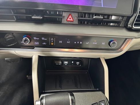 Used 2023 Kia Sportage EX image 23