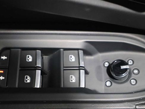 Used 2019 Lamborghini Urus image 12