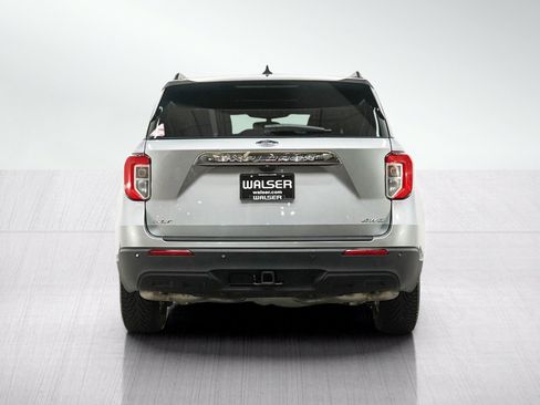 Used 2024 Ford Explorer XLT w/ Class IV Trailer Tow Package AWD/4WD image 4