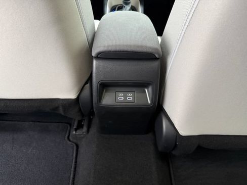 Used 2026 Toyota Corolla LE FWD image 32