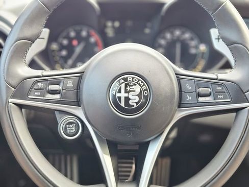 Used 2017 Alfa Romeo Giulia Ti w/ TI 19" Sport Package image 16