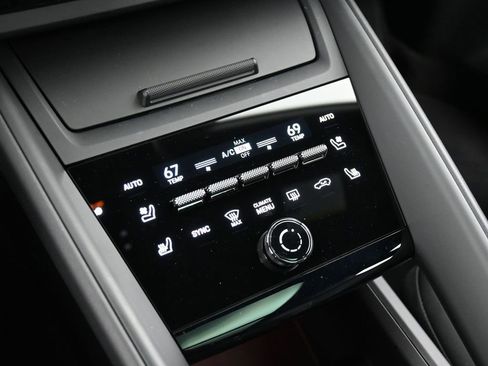 Certified 2024 Porsche Macan 4 Electric image 23