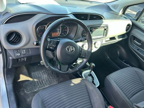 Used 2017 Toyota Yaris SE image 8