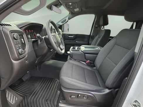 Used 2025 Chevrolet Silverado 2500 Custom w/ Custom Value Package AWD/4WD image 21