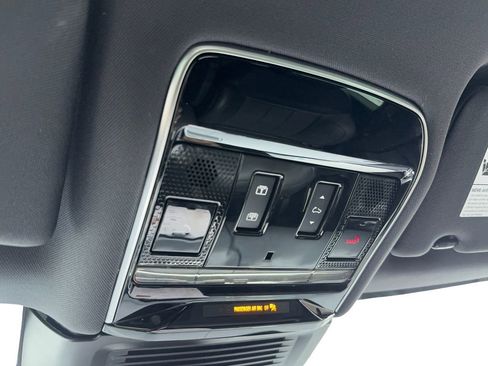 Used 2024 Land Rover Range Rover Sport SE image 34