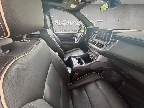 Used 2021 GMC Yukon XL SLT w/ SLT Premium Package RWD image 30