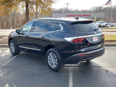 Used 2023 Buick Enclave Essence image 17