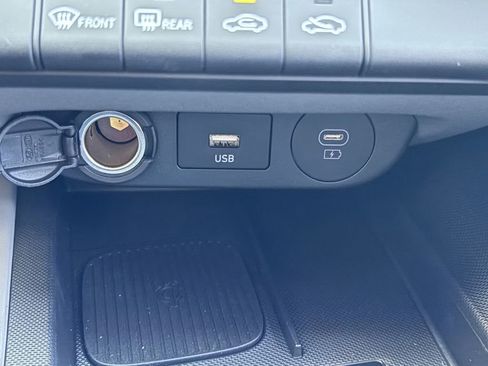 New 2025 Hyundai Elantra Sport image 18