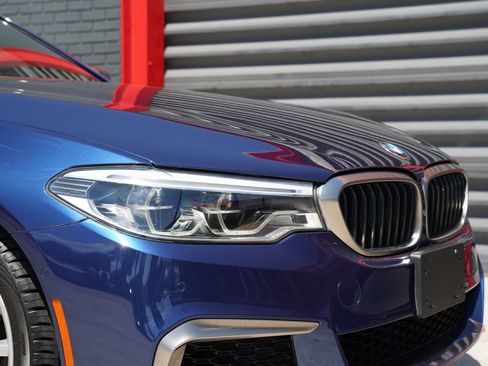 Used 2020 BMW M550i xDrive w/ Dynamic Handling Package AWD/4WD image 3