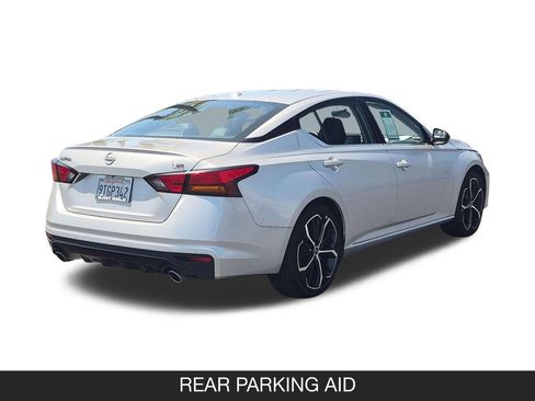 Used 2024 Nissan Altima 2.5 SR FWD image 9